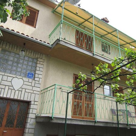 Green Garden Apartments โรวีน ภายนอก รูปภาพ